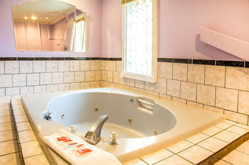 Econo Lodge Norwalk Eksteriør billede